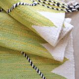 Lime green Kilim rug - 307 x 196 cm