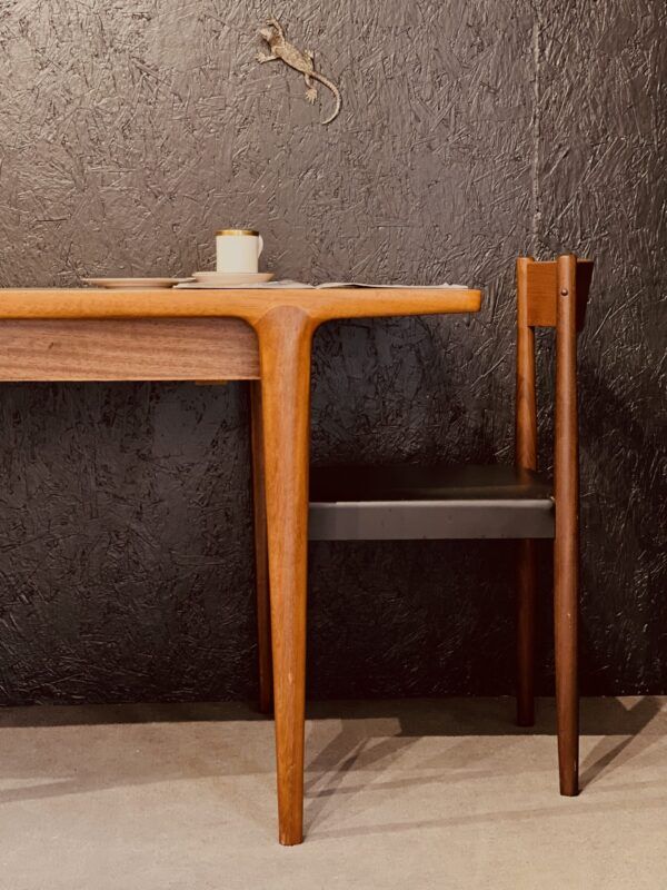 Wrighton Extension Dining Table