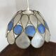 Suspension en nacre bicolore et laiton 
