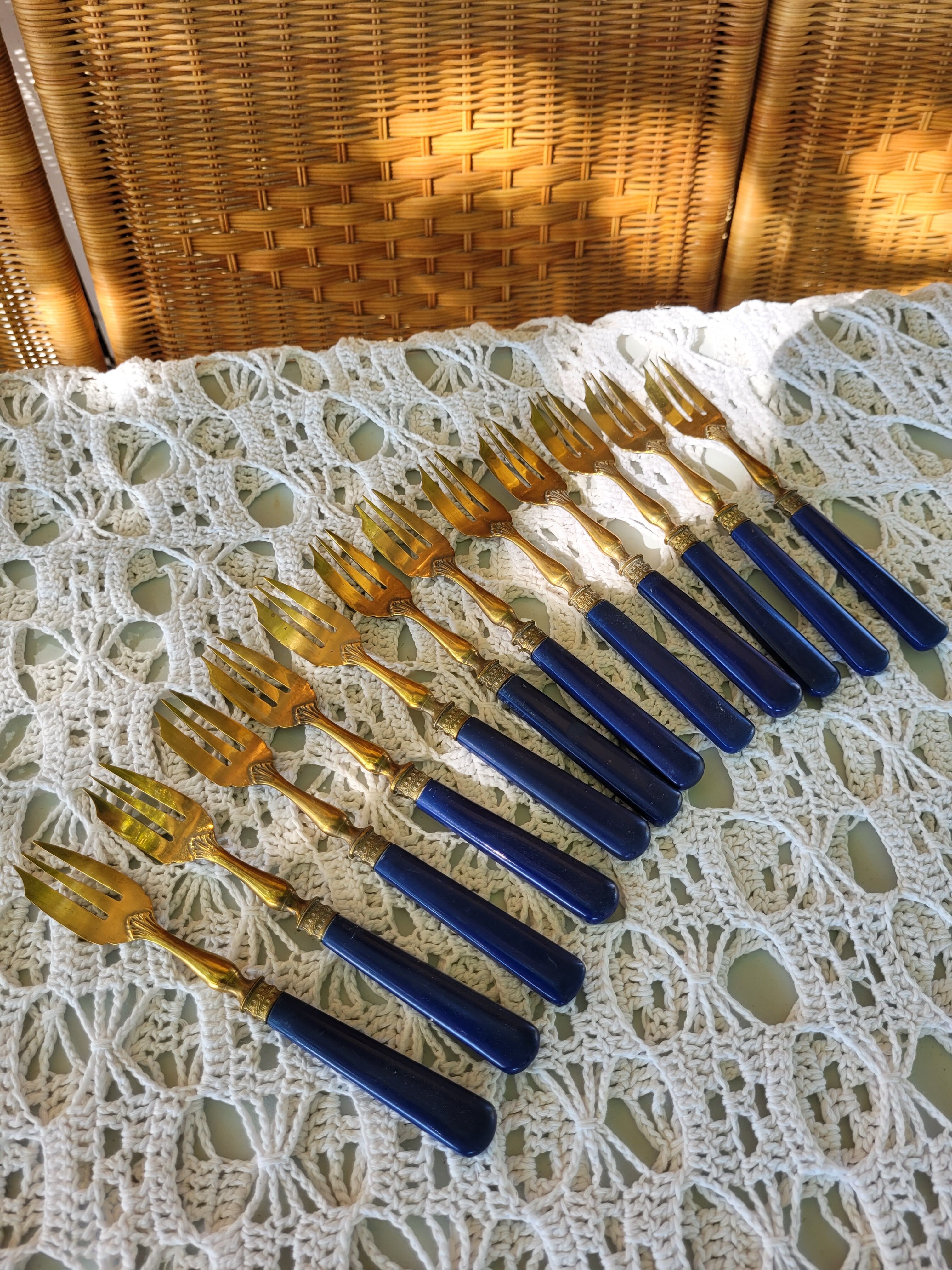 Box of 12 dessert forks