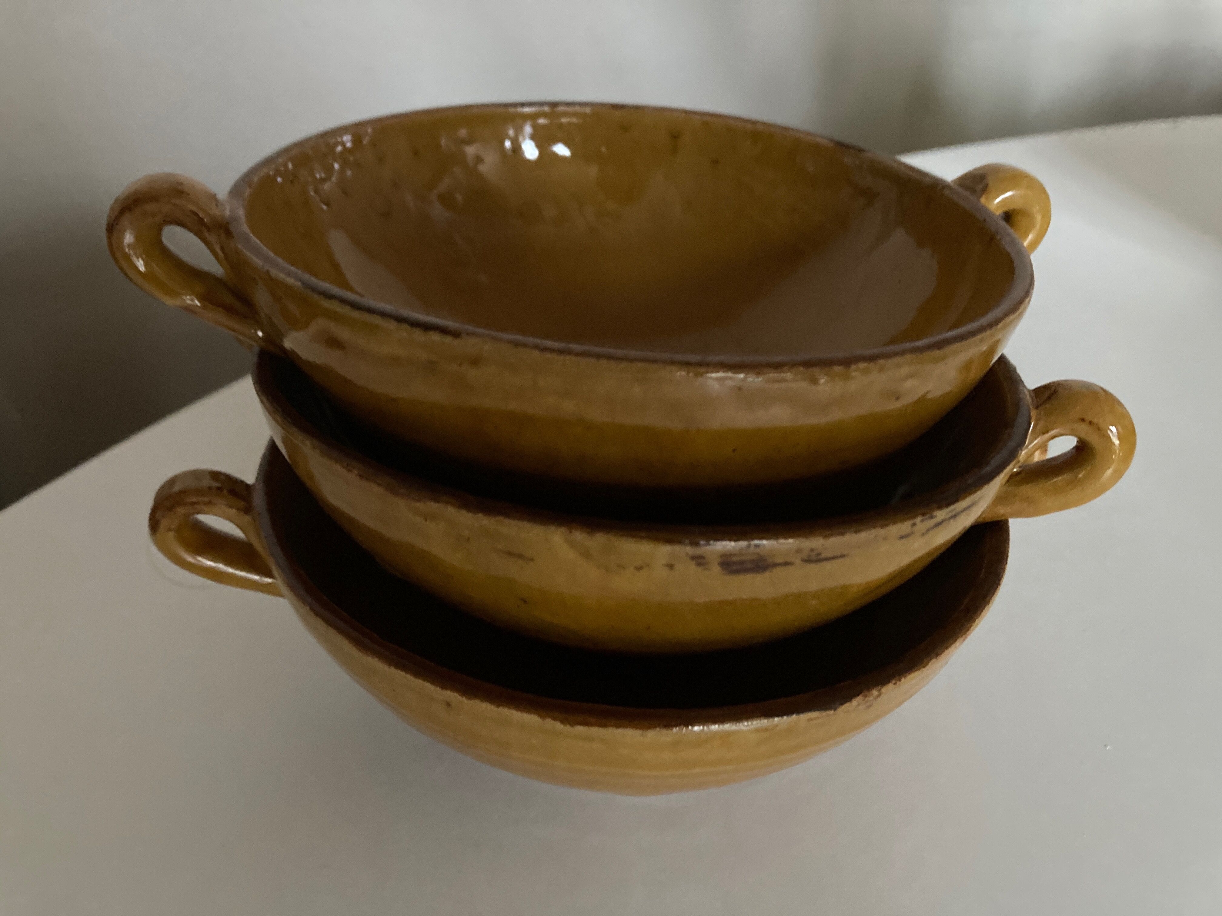 Produit BHV 3 bols jaunes à anses en terre vernissée de Biot 1950