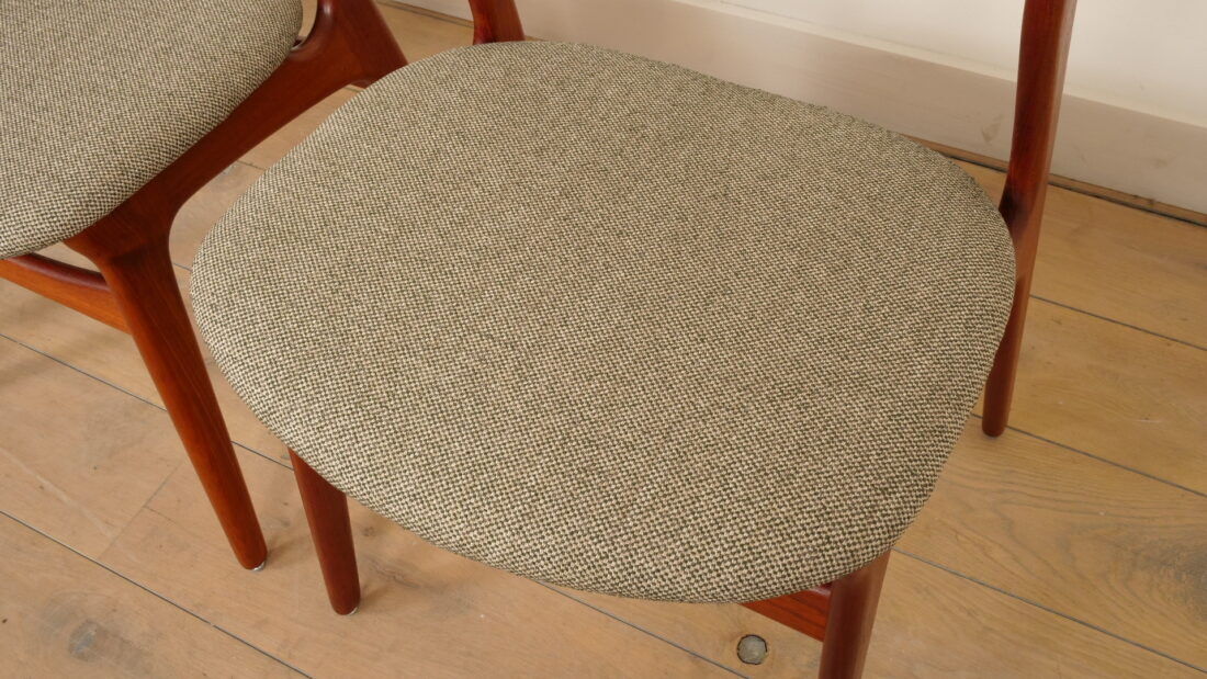 4 x dining chairs | Erik Buch | Model 310 | Teak | re-upholstered
