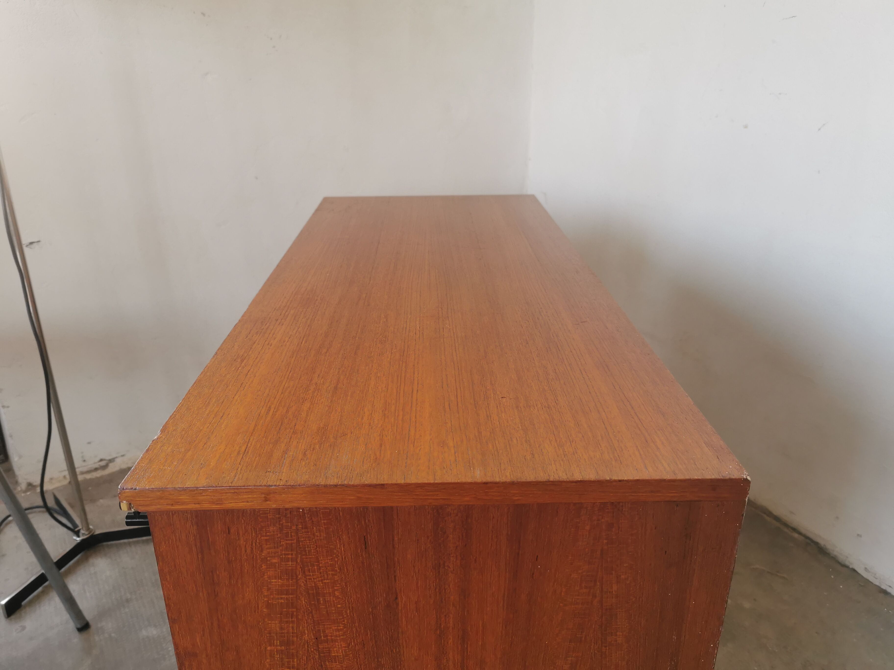 Buffet portes coulissantes en teck de Gunther Renkel pour Rego
