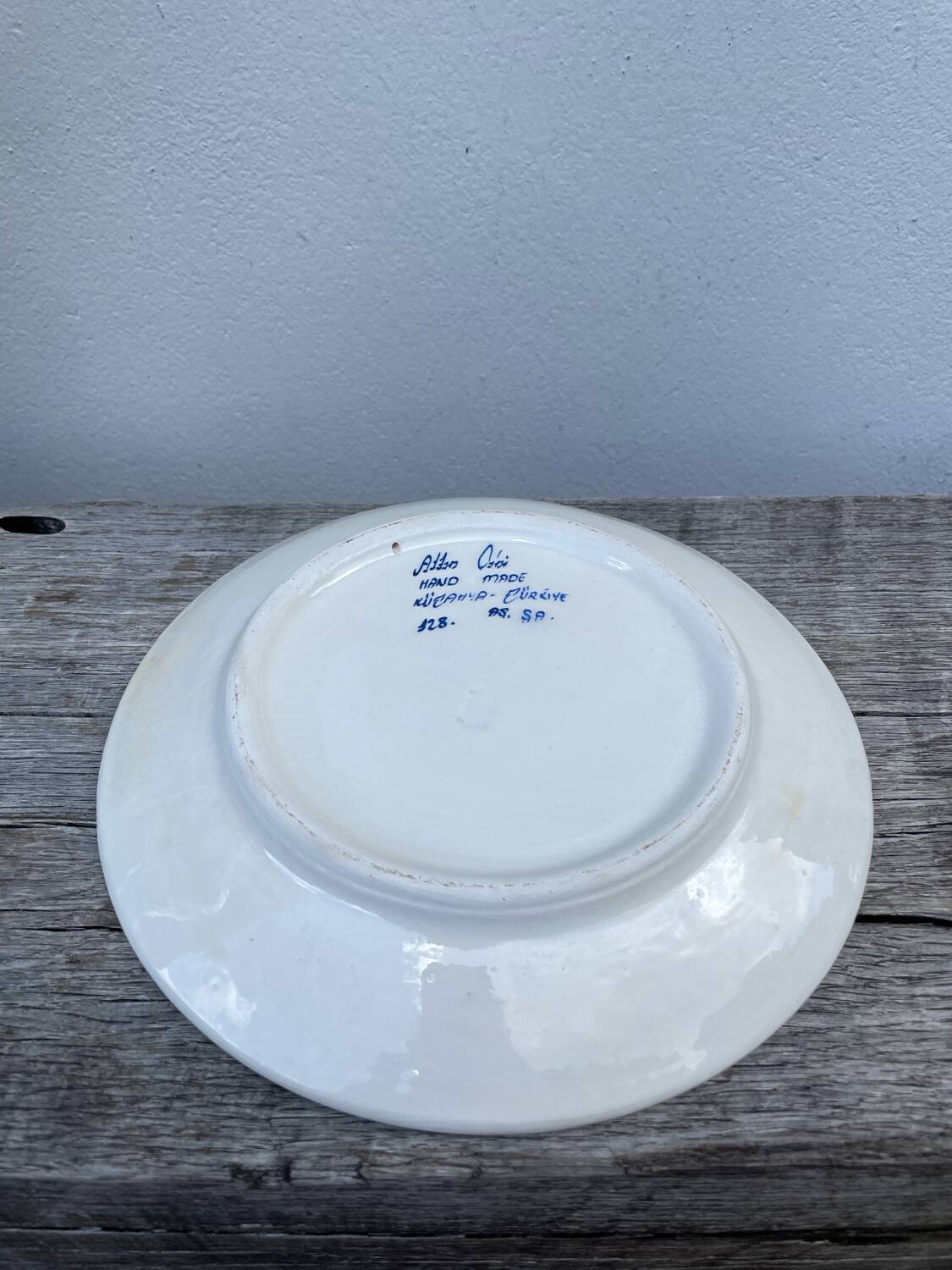 Assiette décorative bleu aux raisins