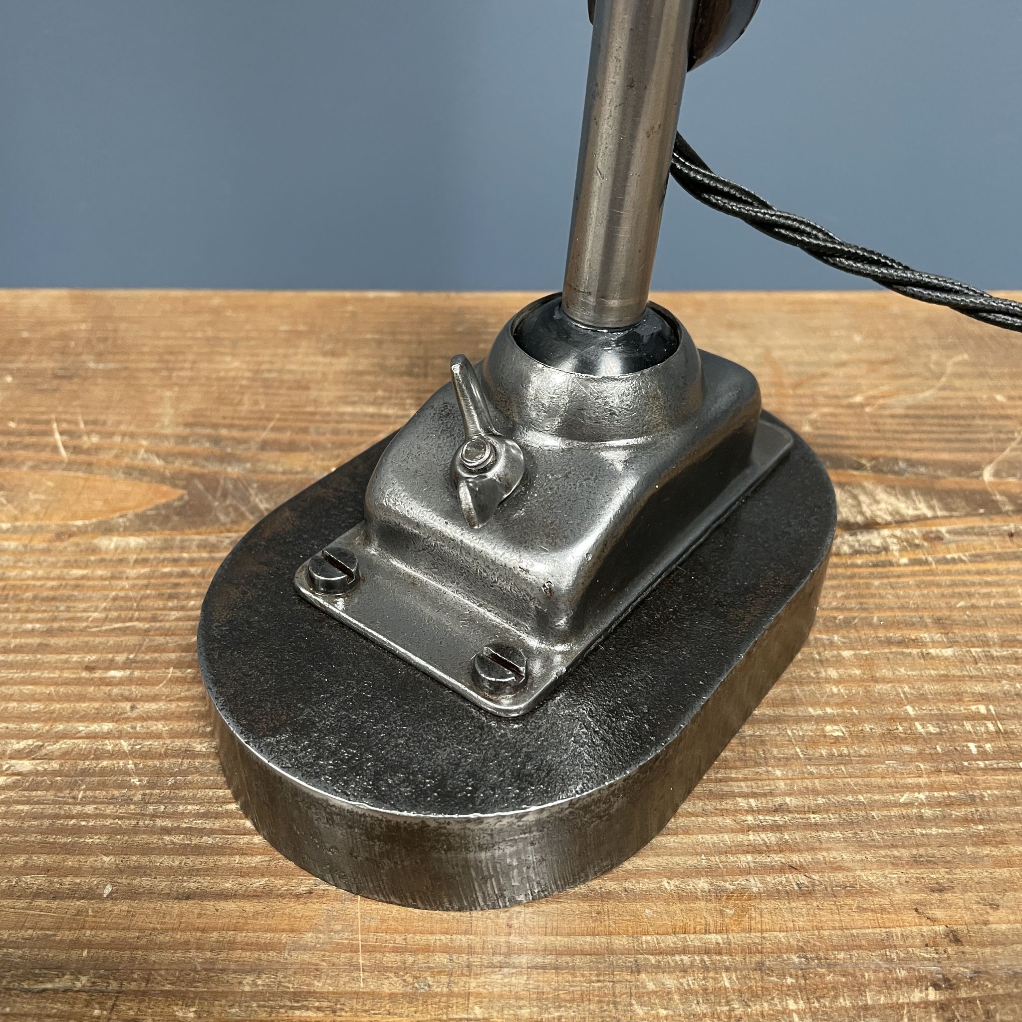 Lampe de table d’atelier Kaiser idell modèle 6726 polie des années 1930