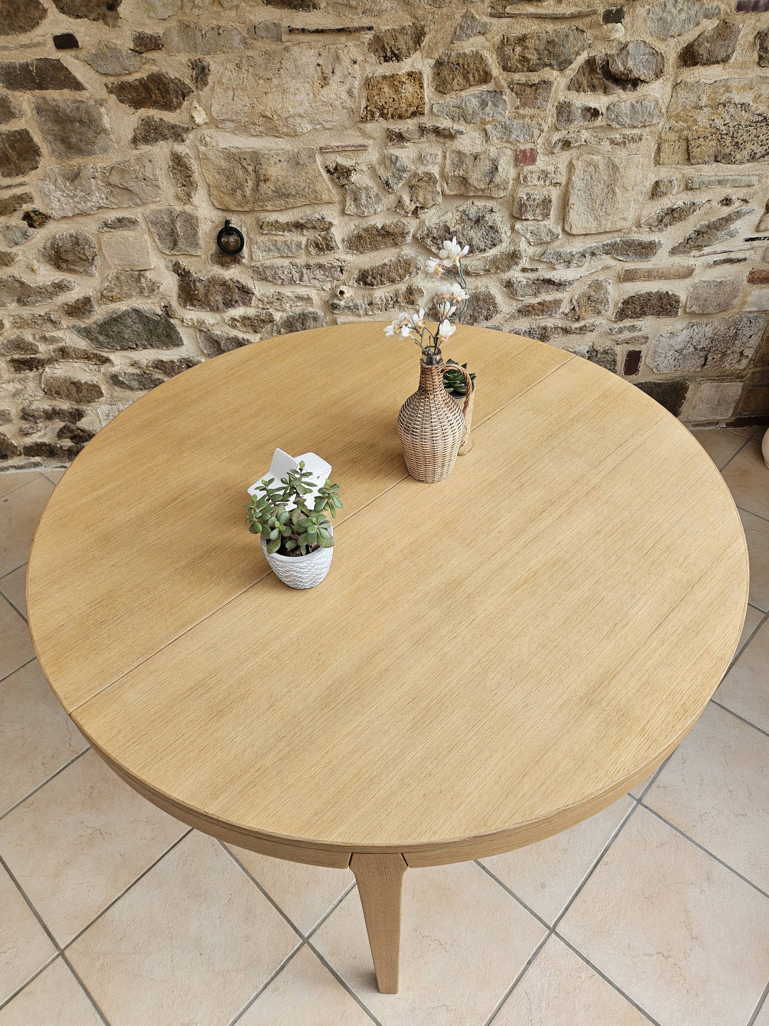 Round table