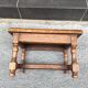 Petit tabouret en bois massif vintage
