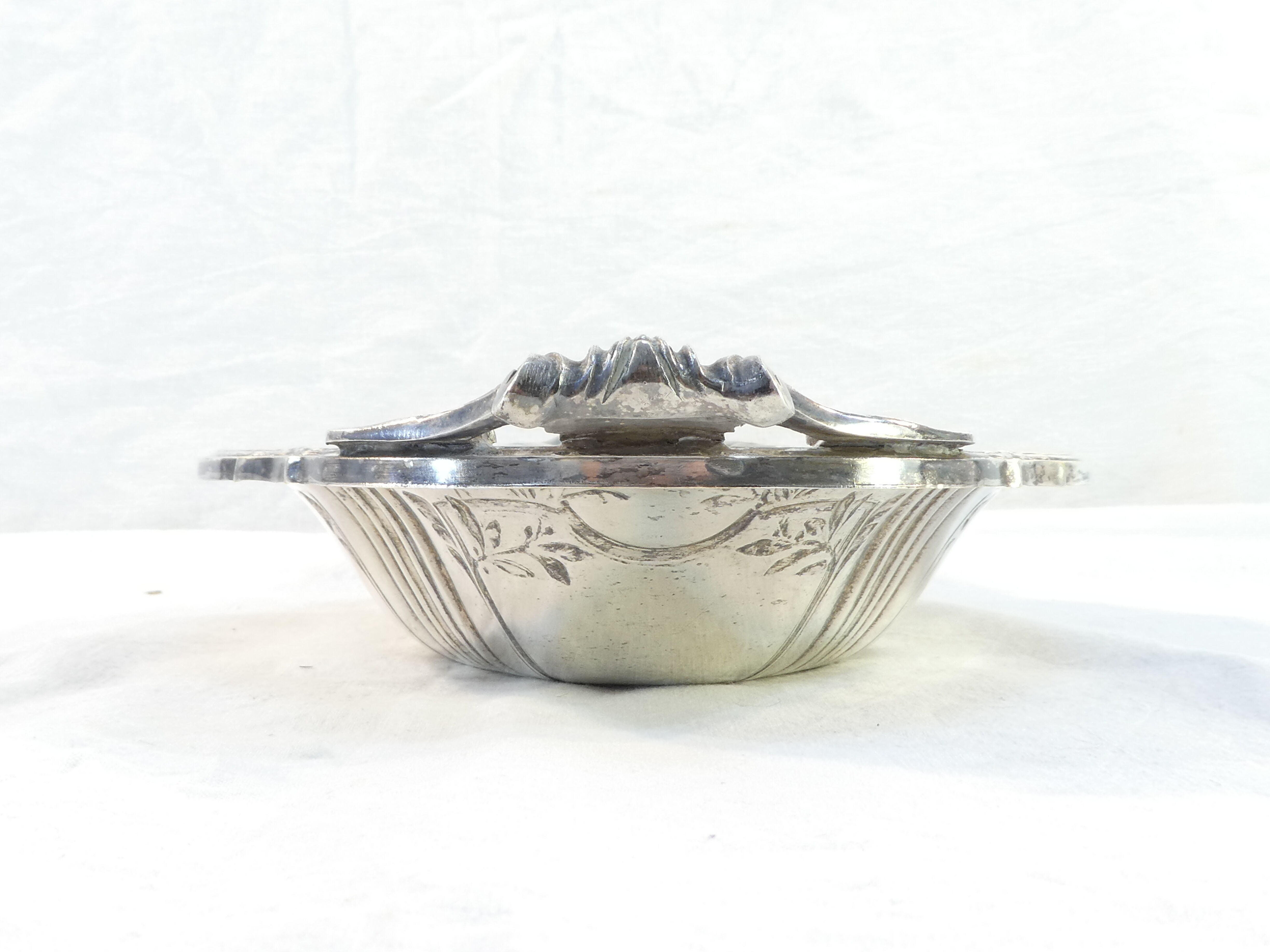 Old basket or bread basket in Silver Metal
