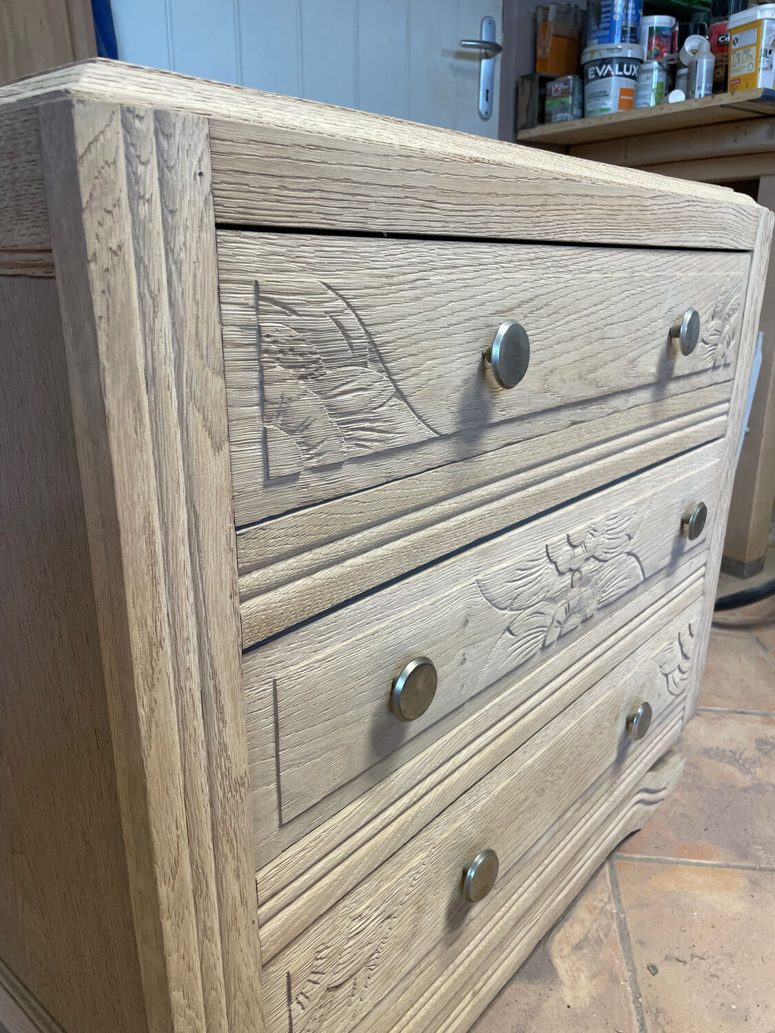 Oak airbrushed chest of drawers – 1930s – 3 drawers