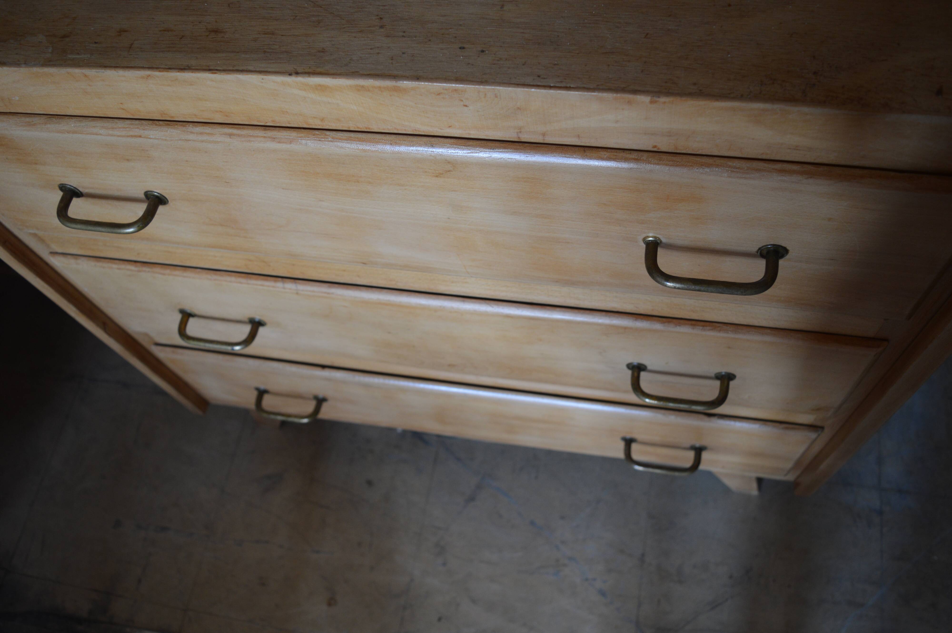 Chest of drawers vintage brass handles