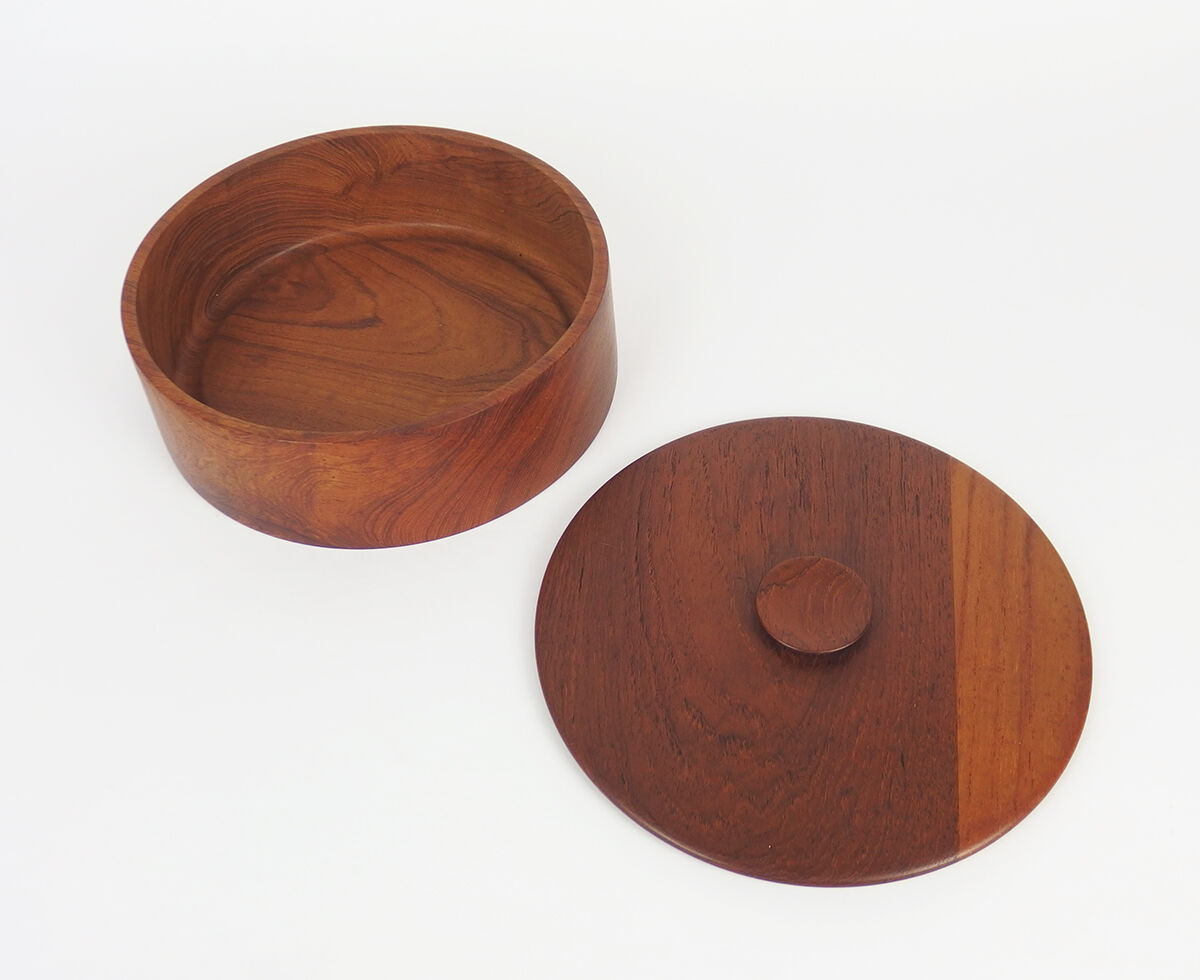 Scandinavian covered teak pot