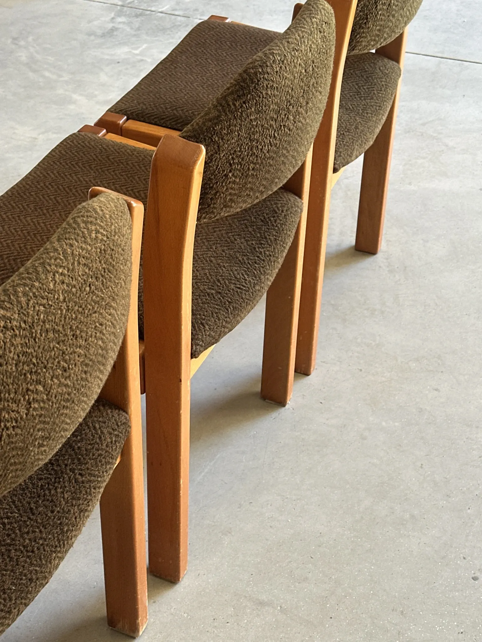 Set of 4 vintage chairs from the 70s/80s – Brown chocolate wood and fabric