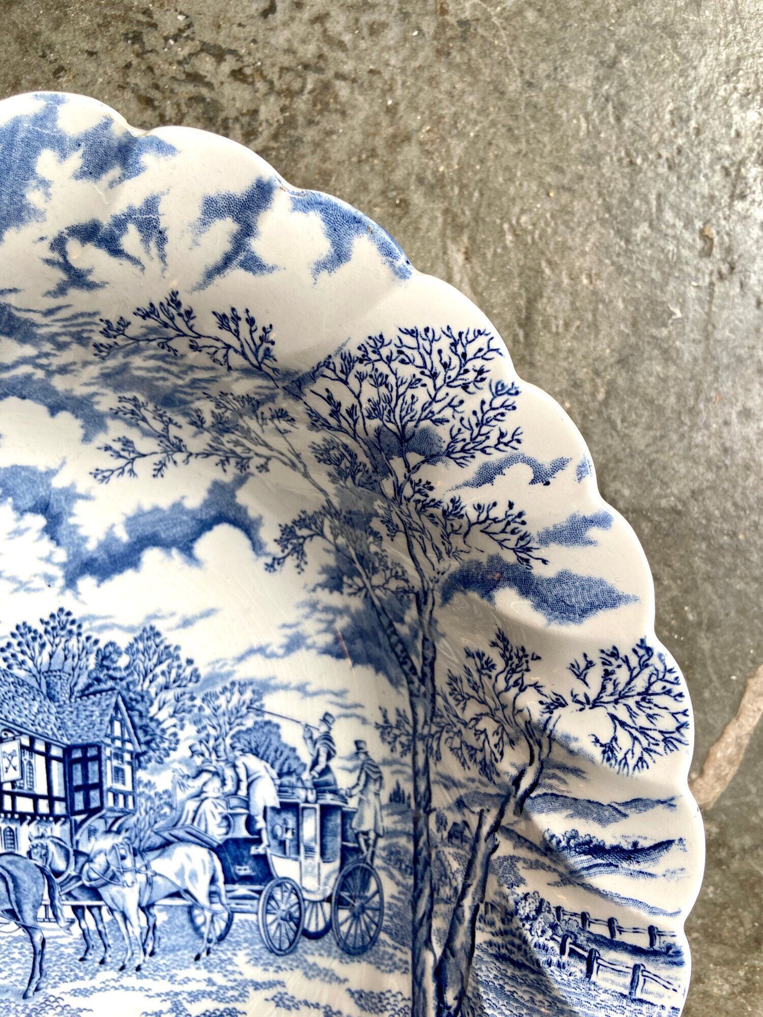 English earthenware bowl MYOTT Royal Mail white and blue