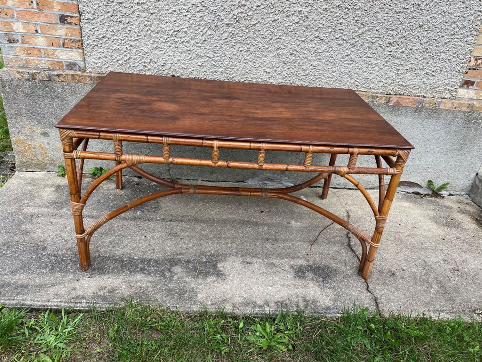 Table de cuisine à repas en rotin vintage
