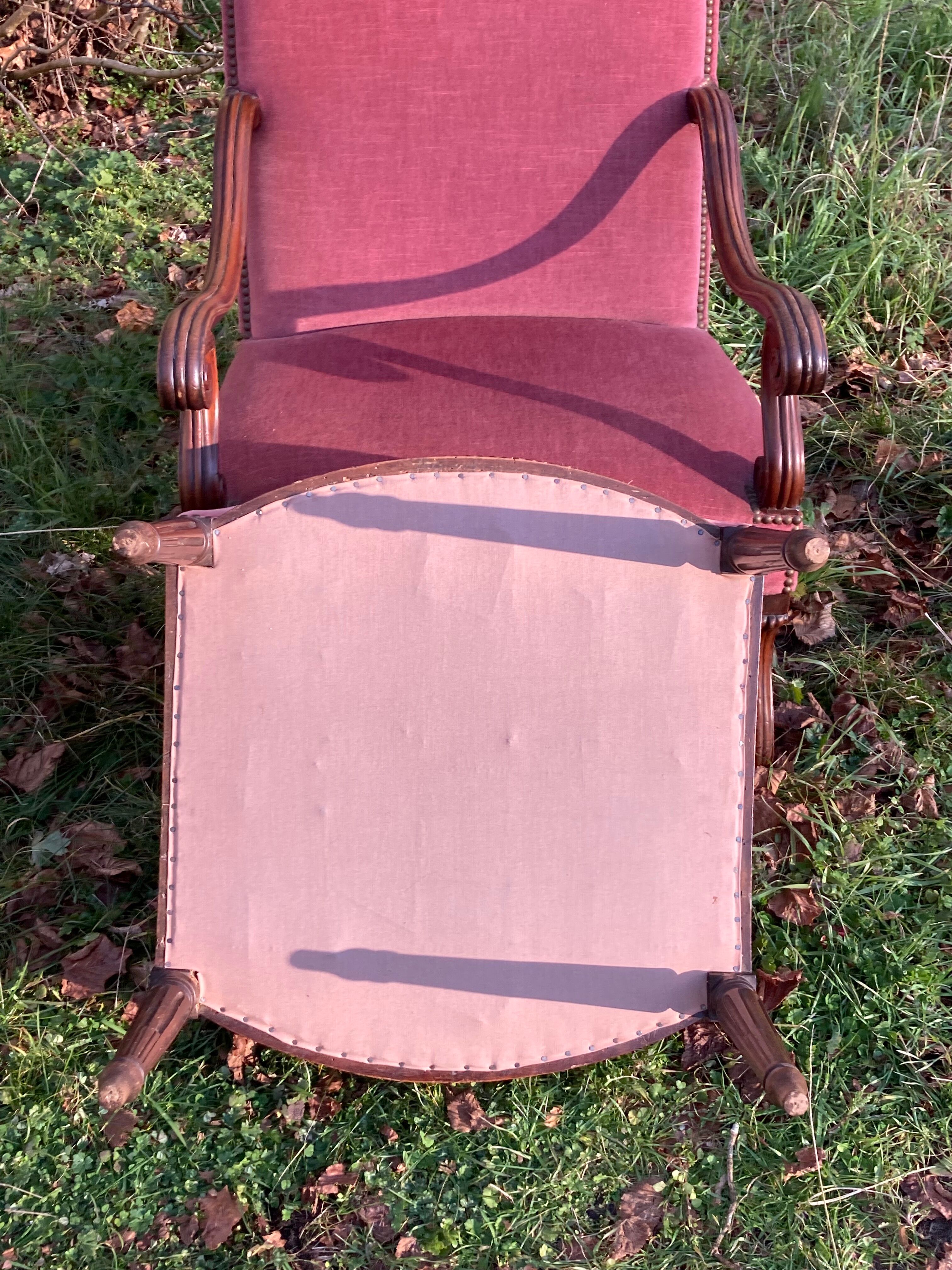 Armchair Voltaire or shepherdess and foot rest in pink velvet Louis XVI