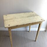 Patinee farm table