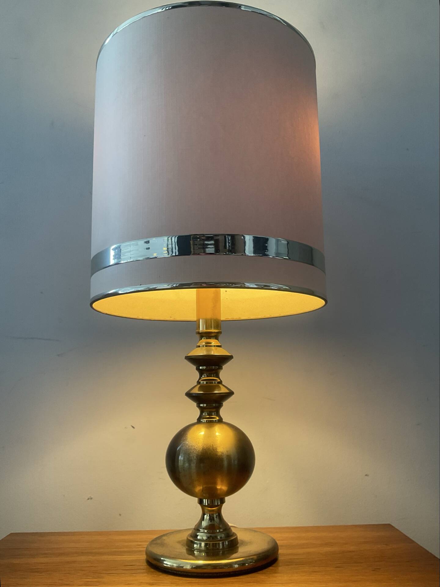 Brass lamp from the 60s-70s.