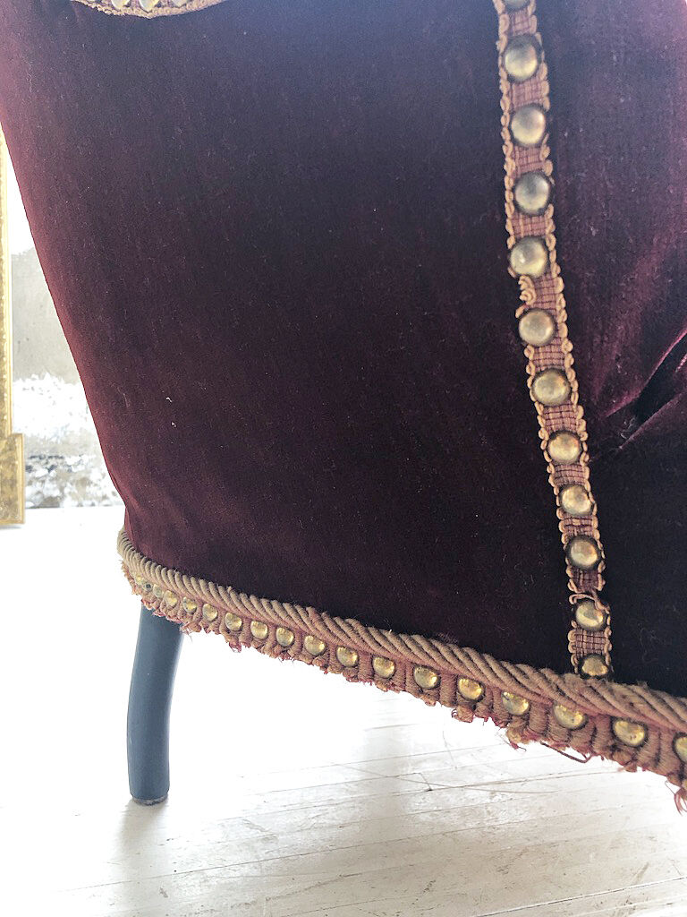 Napoleon III burgundy velvet armchair