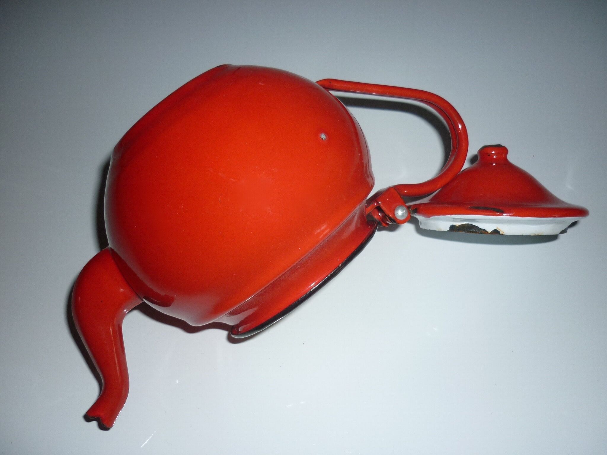 Théière fer émaillé rouge