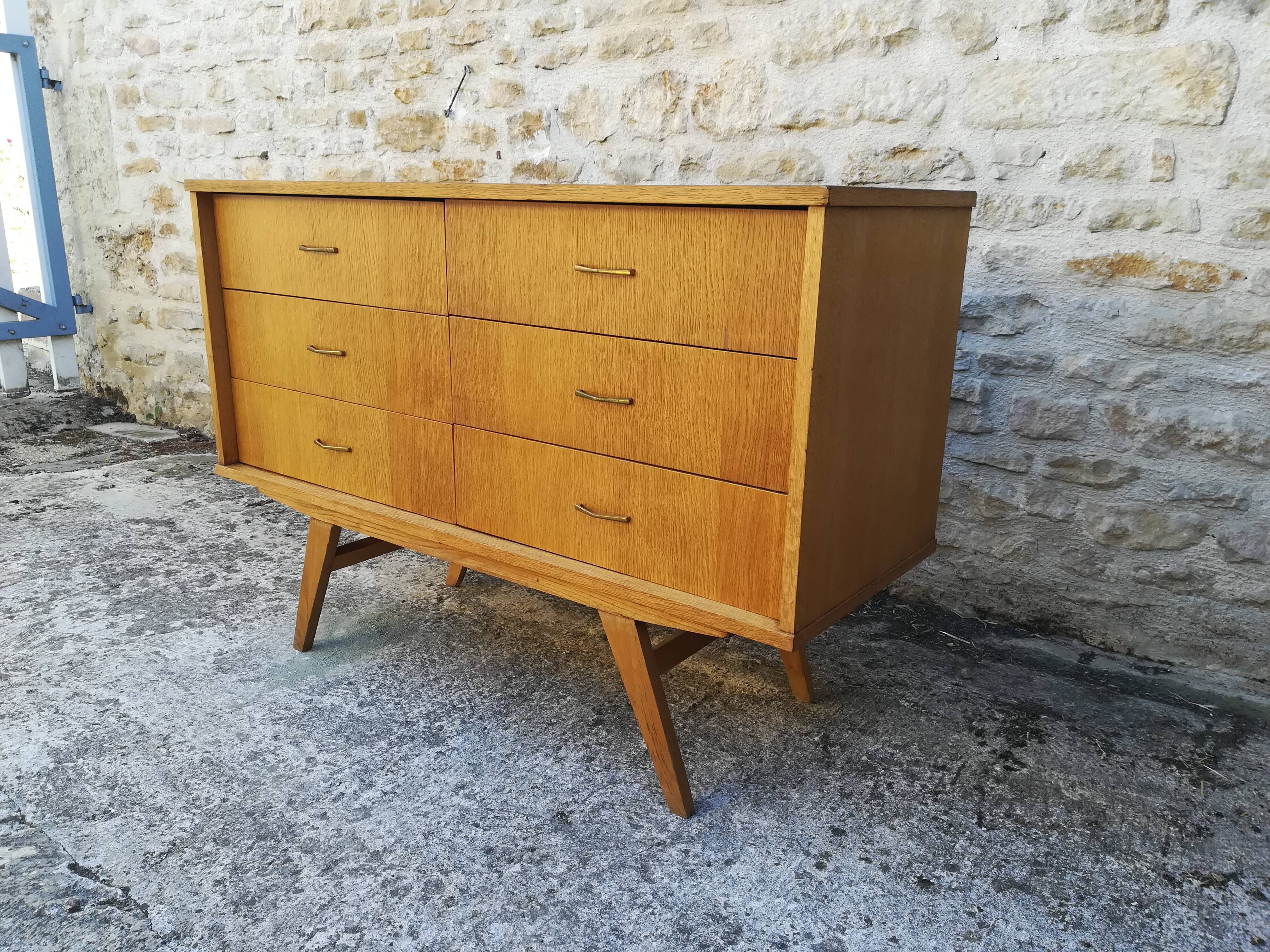 Six-drawer chest of drawers
