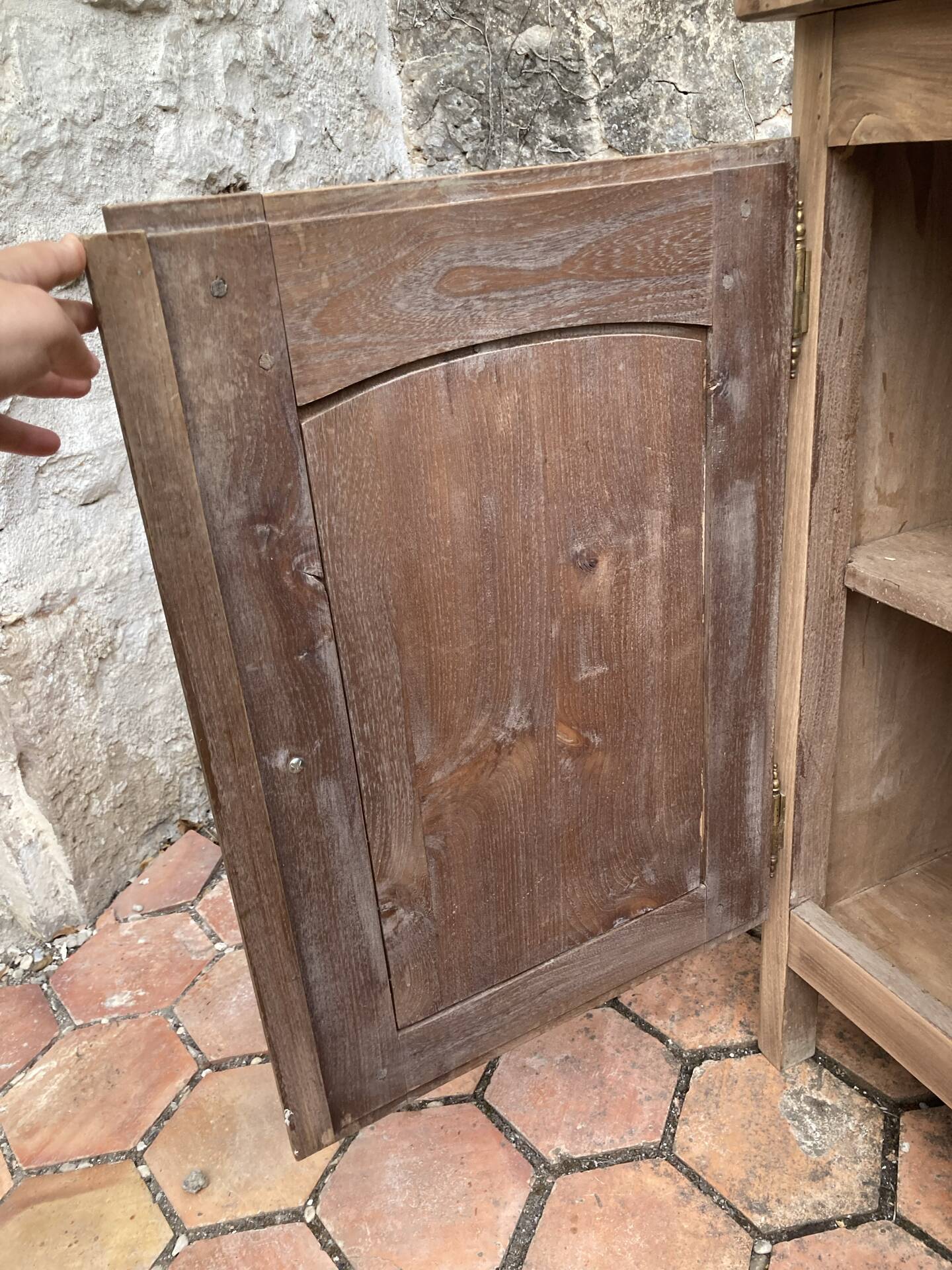 Petit buffet ancien en bois 