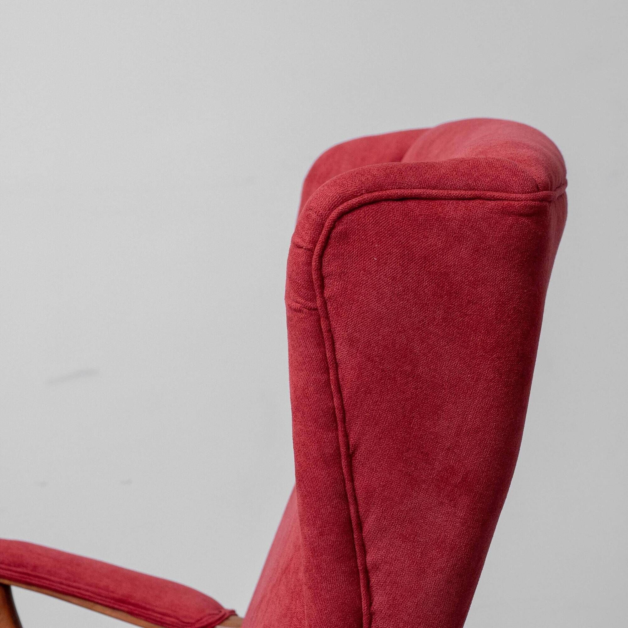 Pair of vintage armchairs attributed to Paolo Buffa in red fabric from the 1950s.