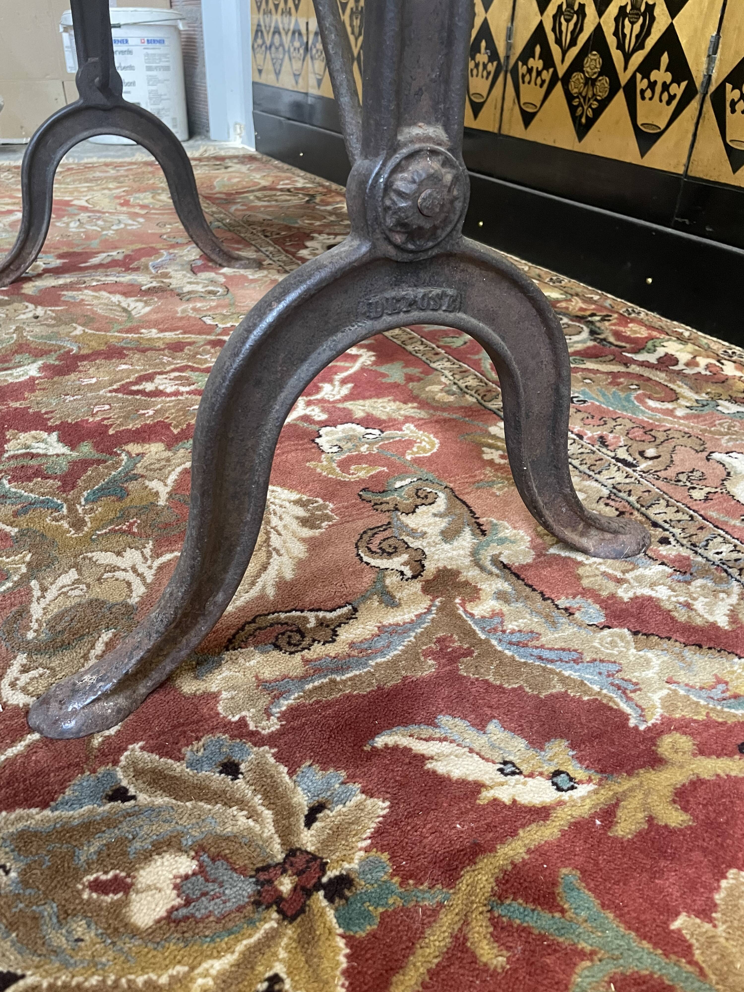 Bistro table in cast iron and marble 1900