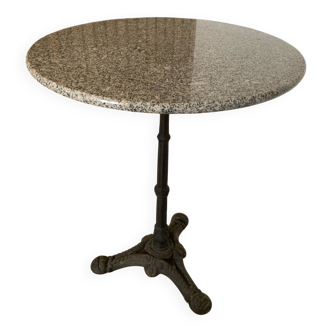Bistro table in cast iron and granite