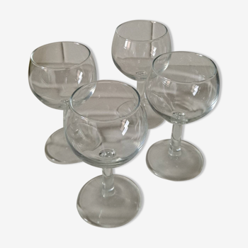 Set of bistro wine glasses