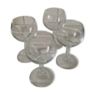 Set of bistro wine glasses