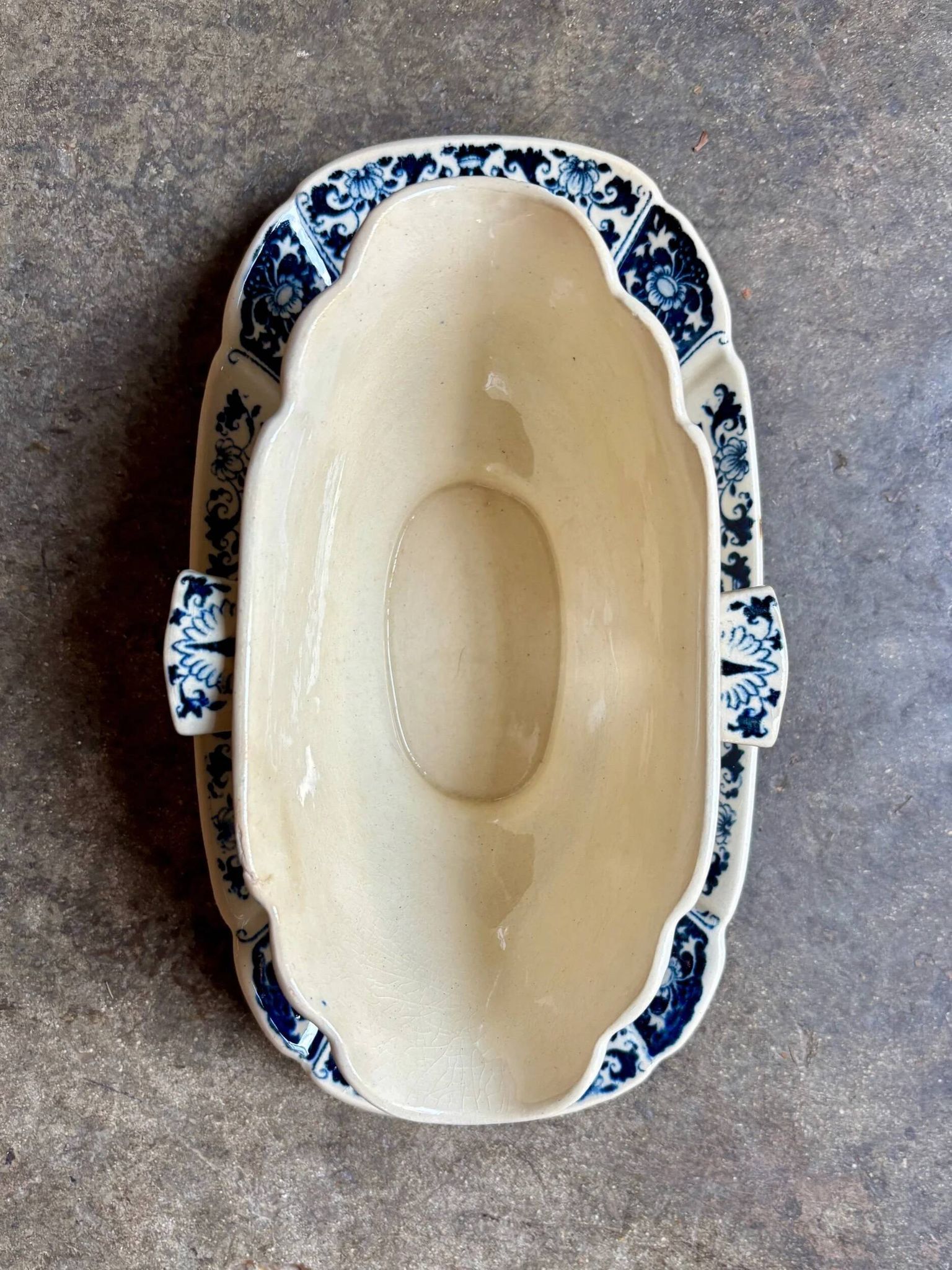 Saucière Gien en terre de fer bleue, service "Ibis bleu" n°1