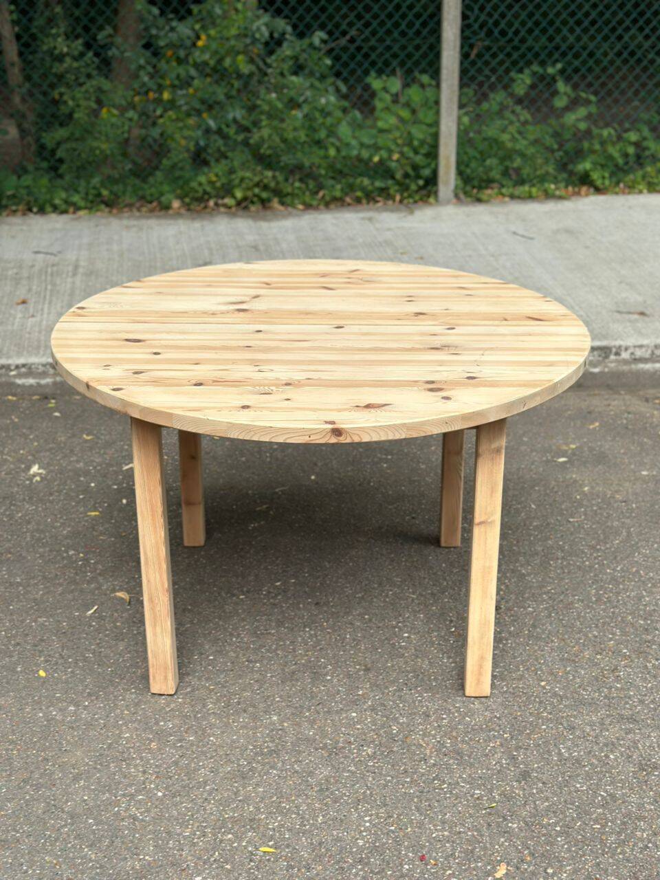 Table de repas ronde, ovale extensible scandinave en sapin poncé
