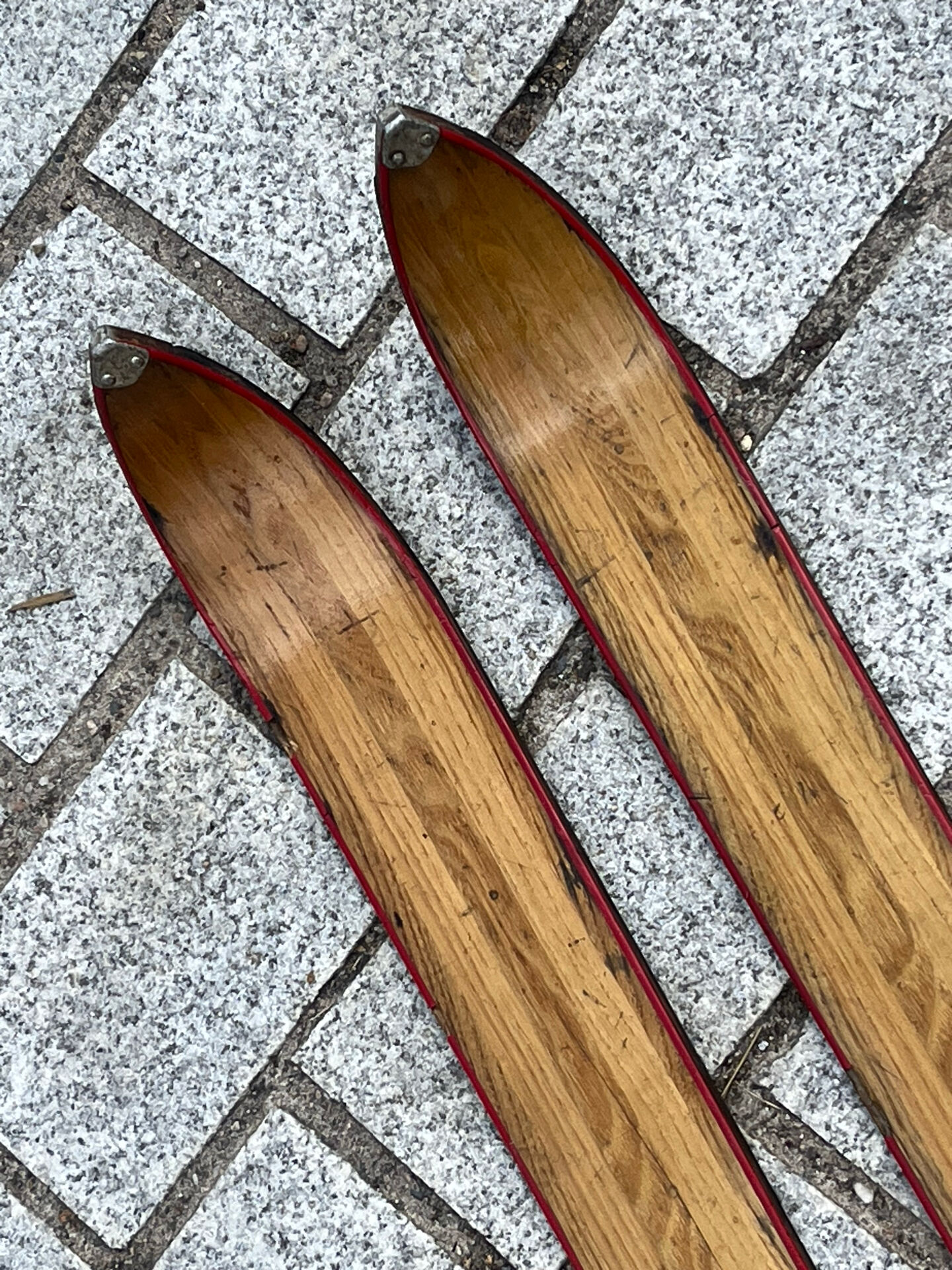 Vintage wooden skis pair L=193