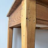 Farmhouse table with 2 large drawers