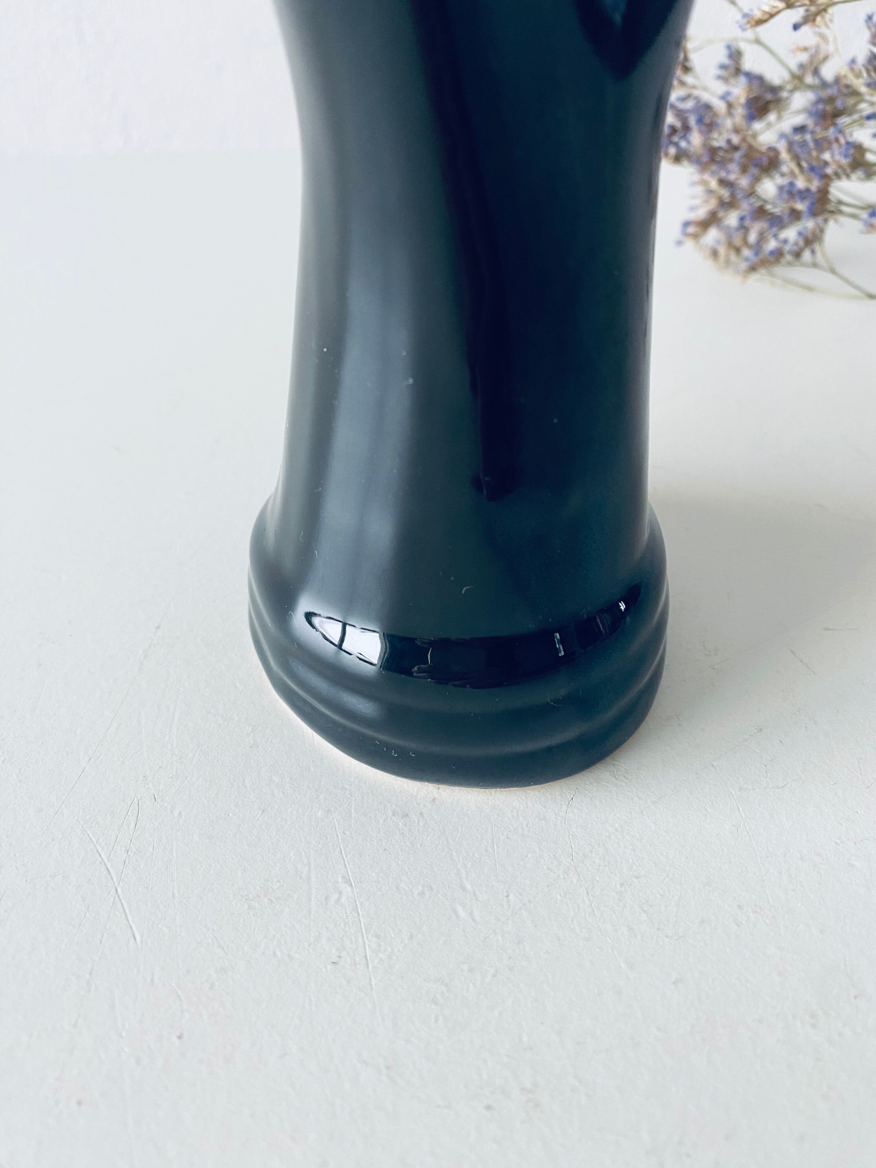 Ceramic vase and jewelry holder
