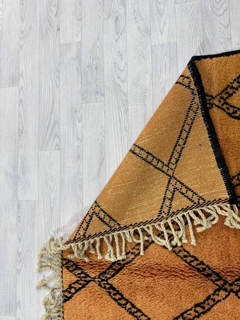 Traditional handmade rug 250cm x 150cm