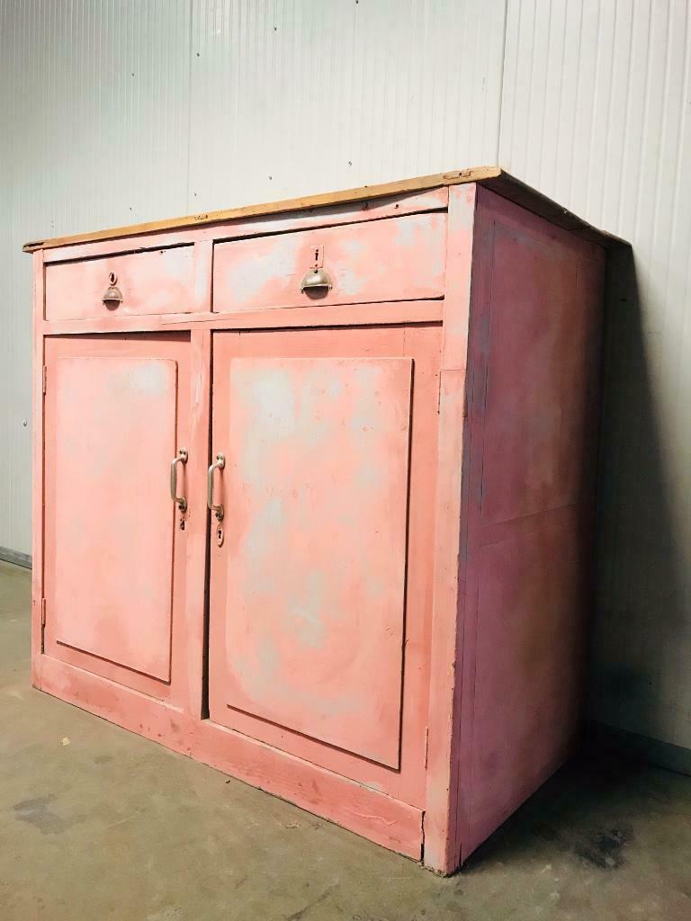 Commode rose vintage