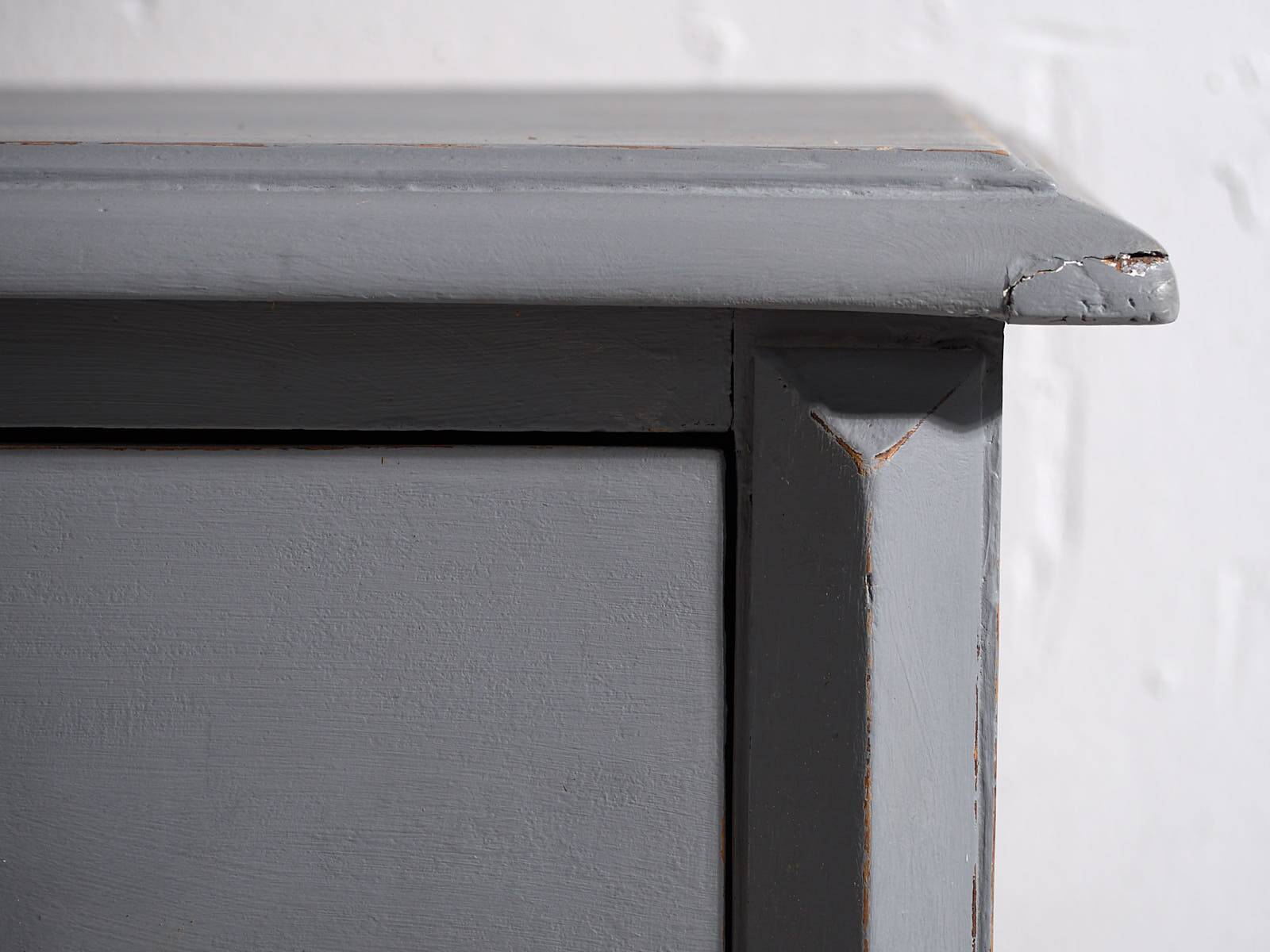 Antique two-door living room chest of drawers (circa 1920) #15