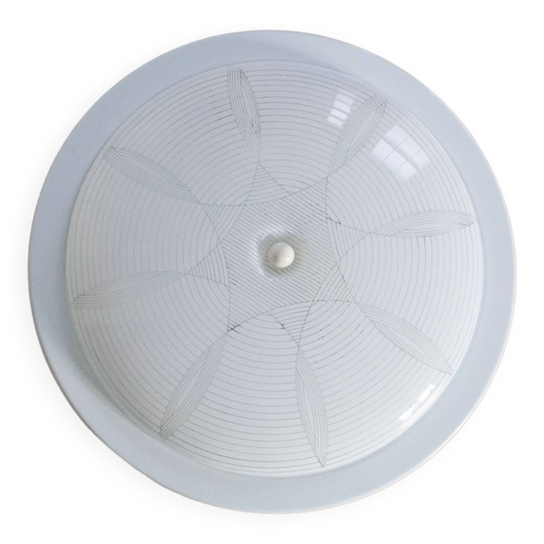 plafonnier rond de l'ère spatiale