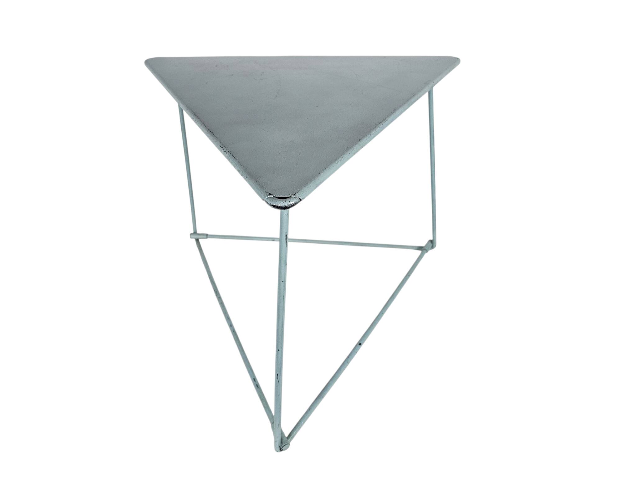 Mobel Ikea - design - Niels Gammelgaard - 'Triangular' Coffee Table - Swede