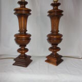Pair of feet of walnut lamps