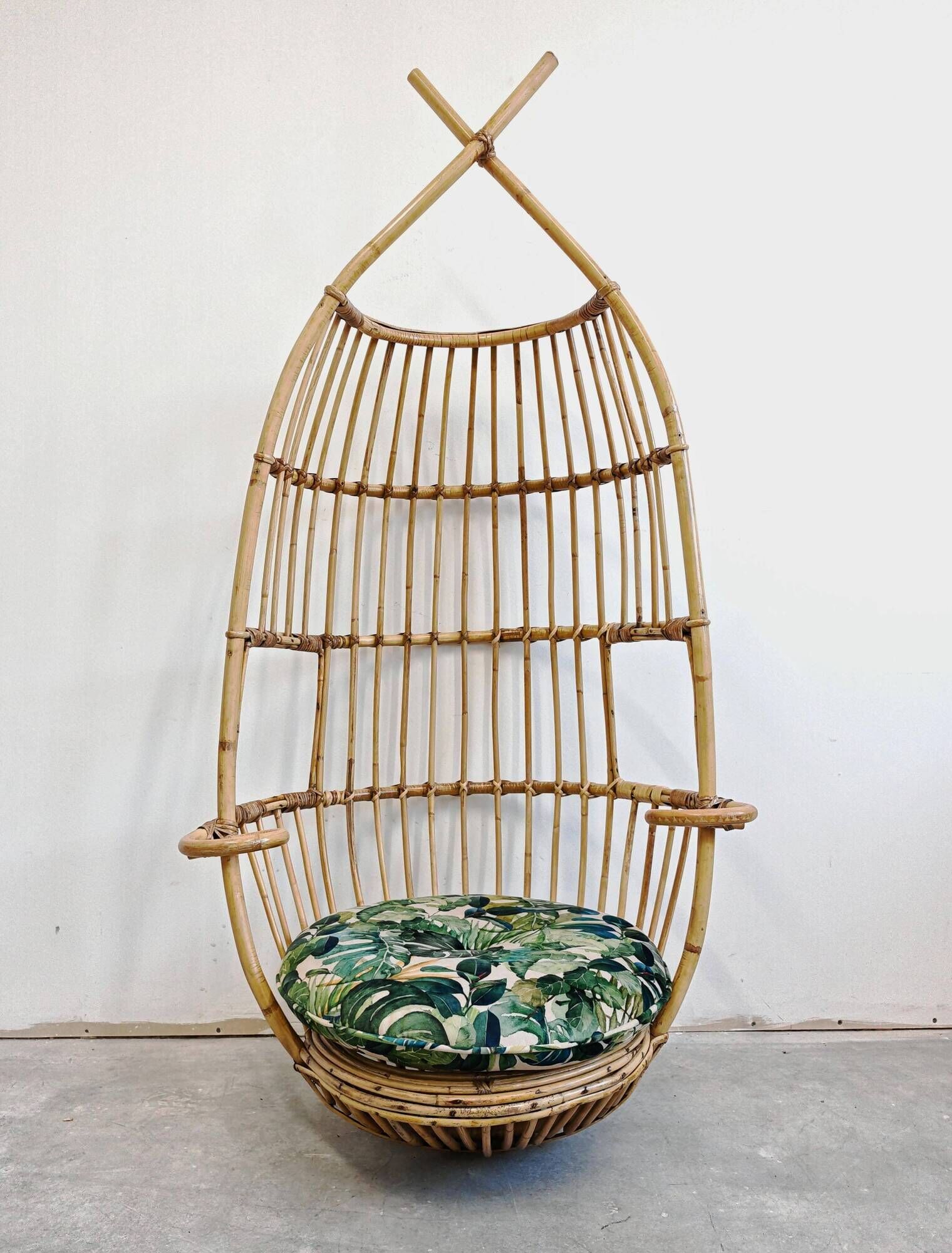 Mid Century hanging egg chair in bamboo by Fratelli Castano 1950s