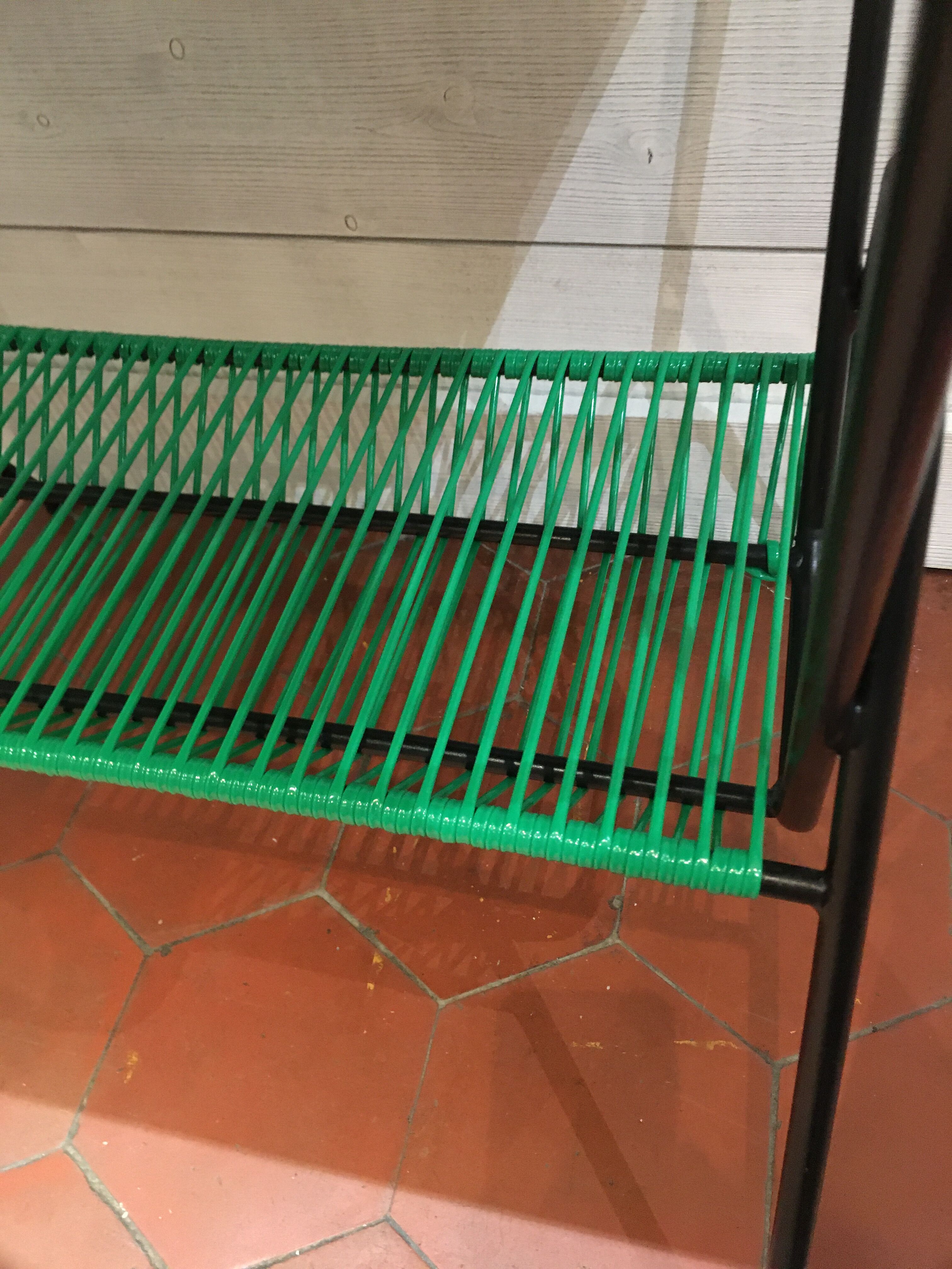 Scoubidou vinyl holder table