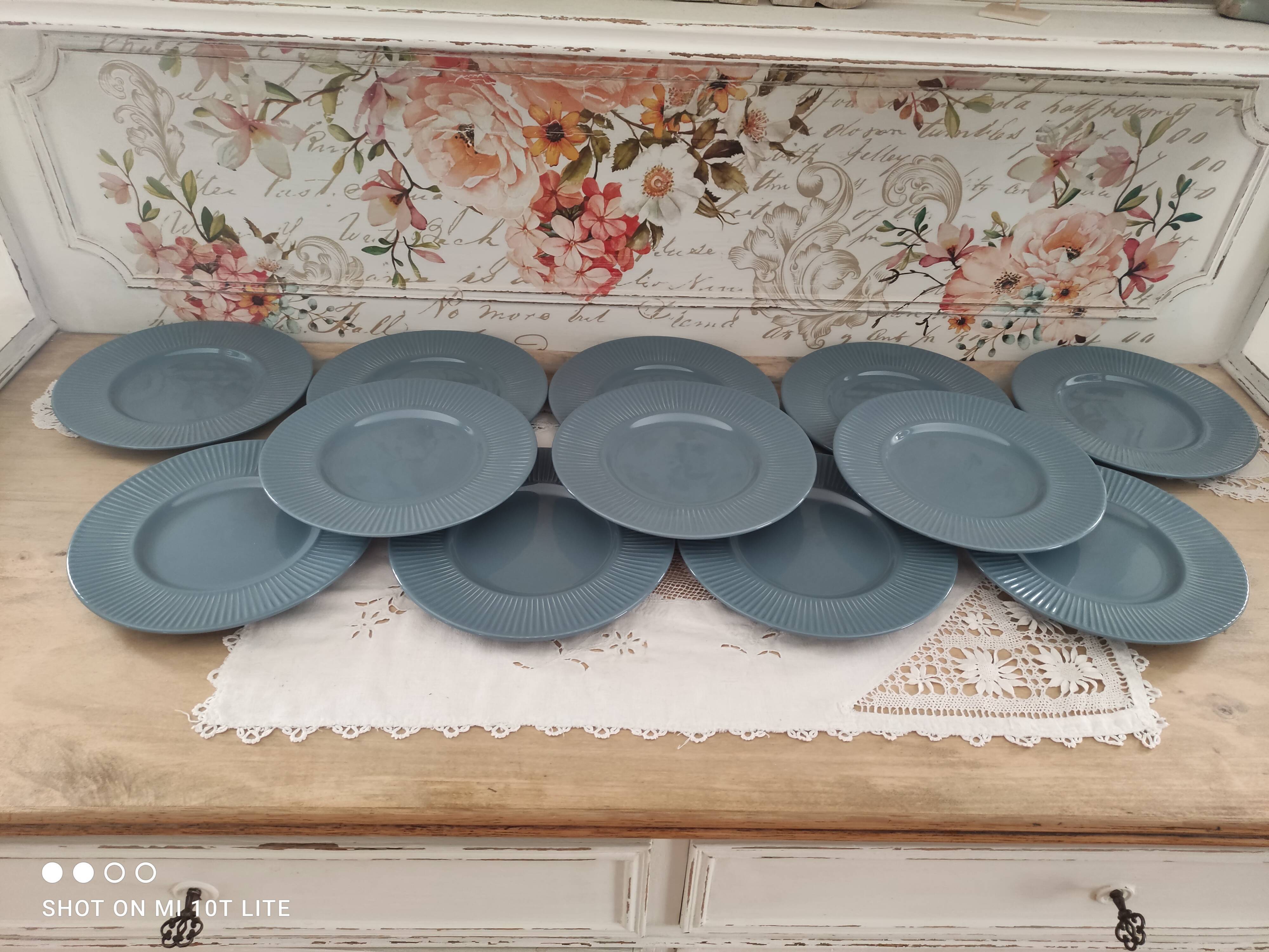 Lot de 12 assiettes à dessert en céramique bleu gris marli strié en relief