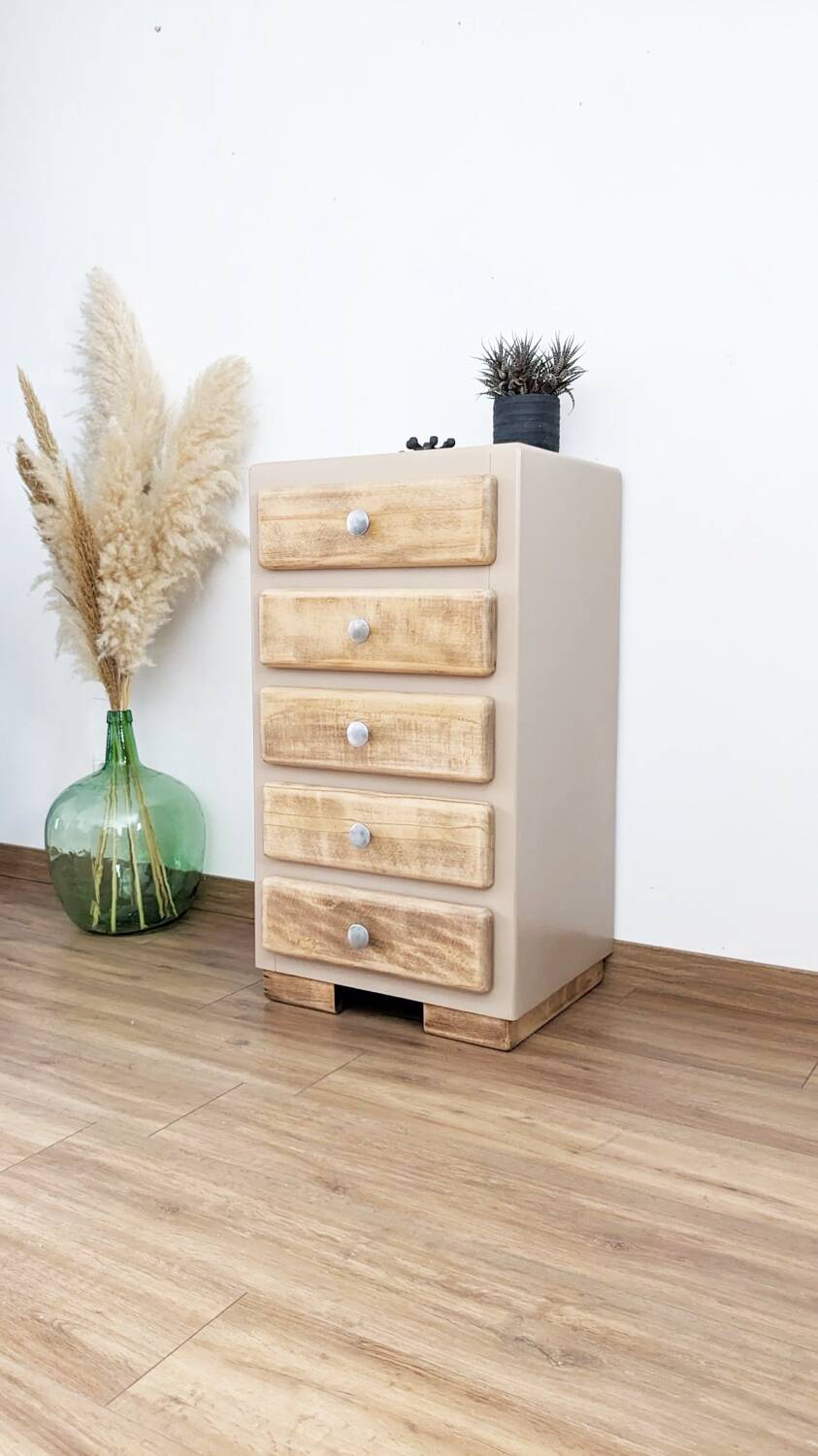 Country chic style chiffonier