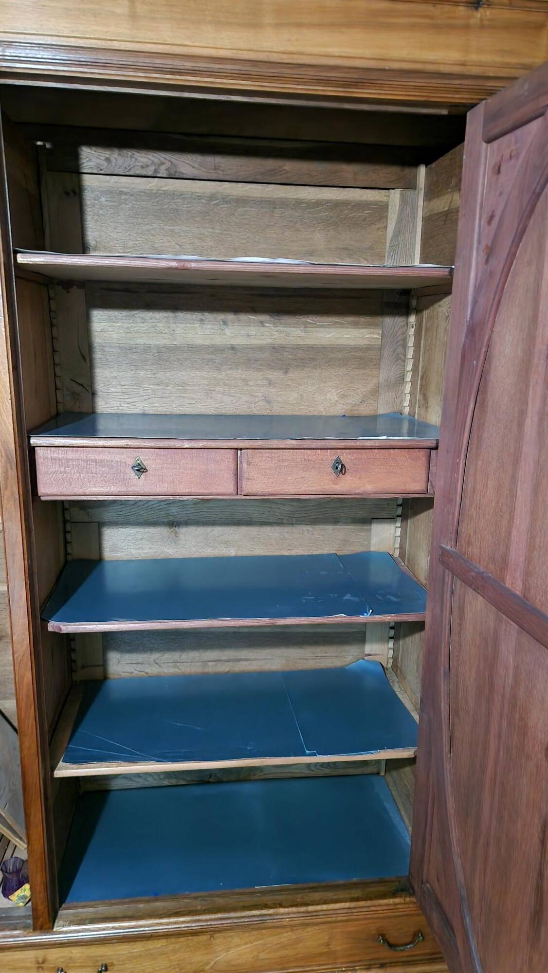 Antique 3-door wardrobe with mirror