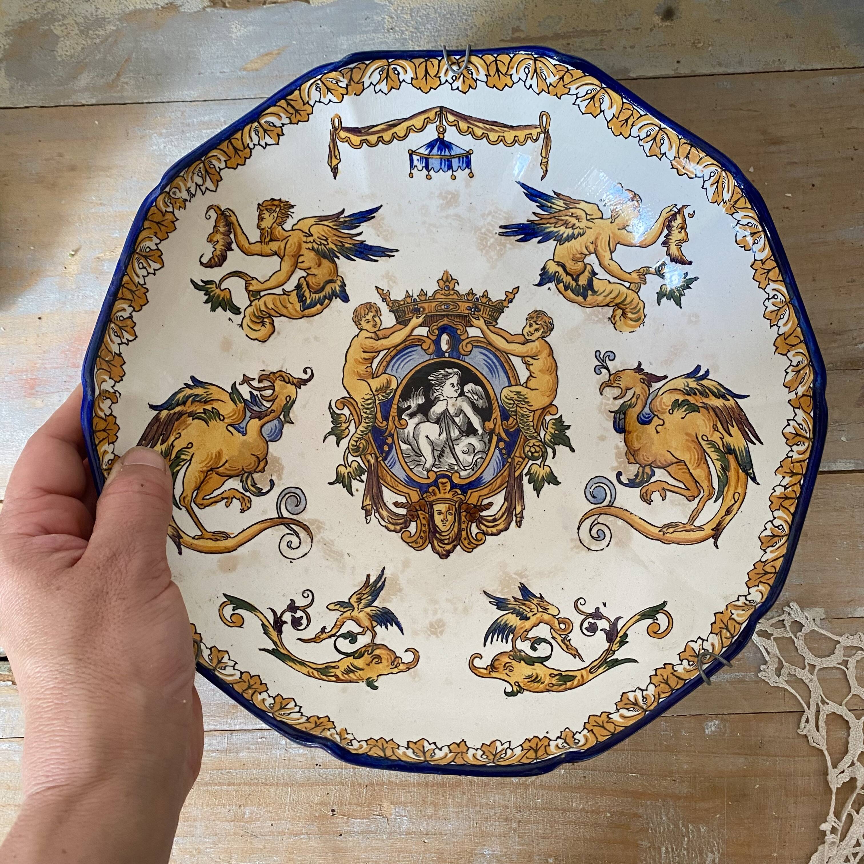 Renaissance decorated earthenware salad bowl from Gien.