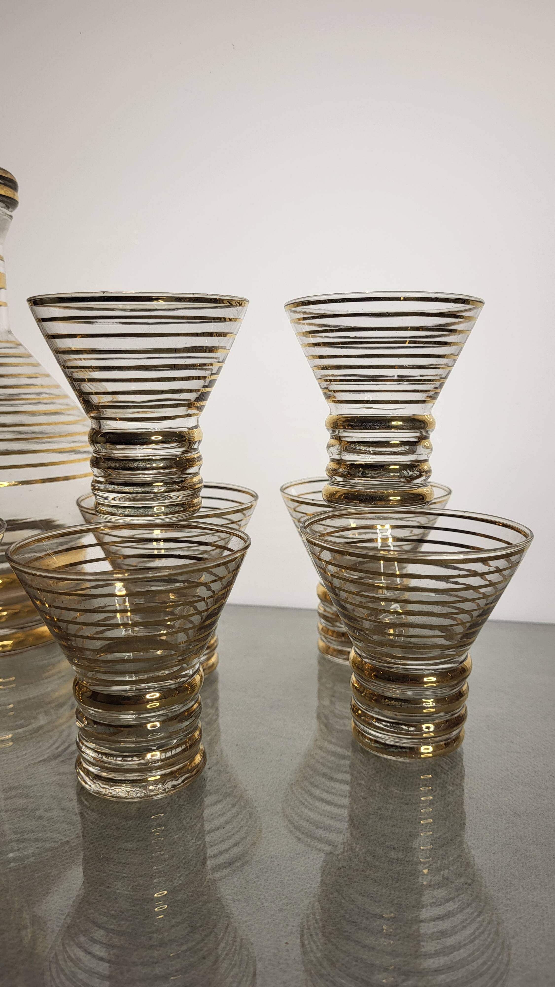 Porto Service / 7 Glasses and Art Deco Carafe