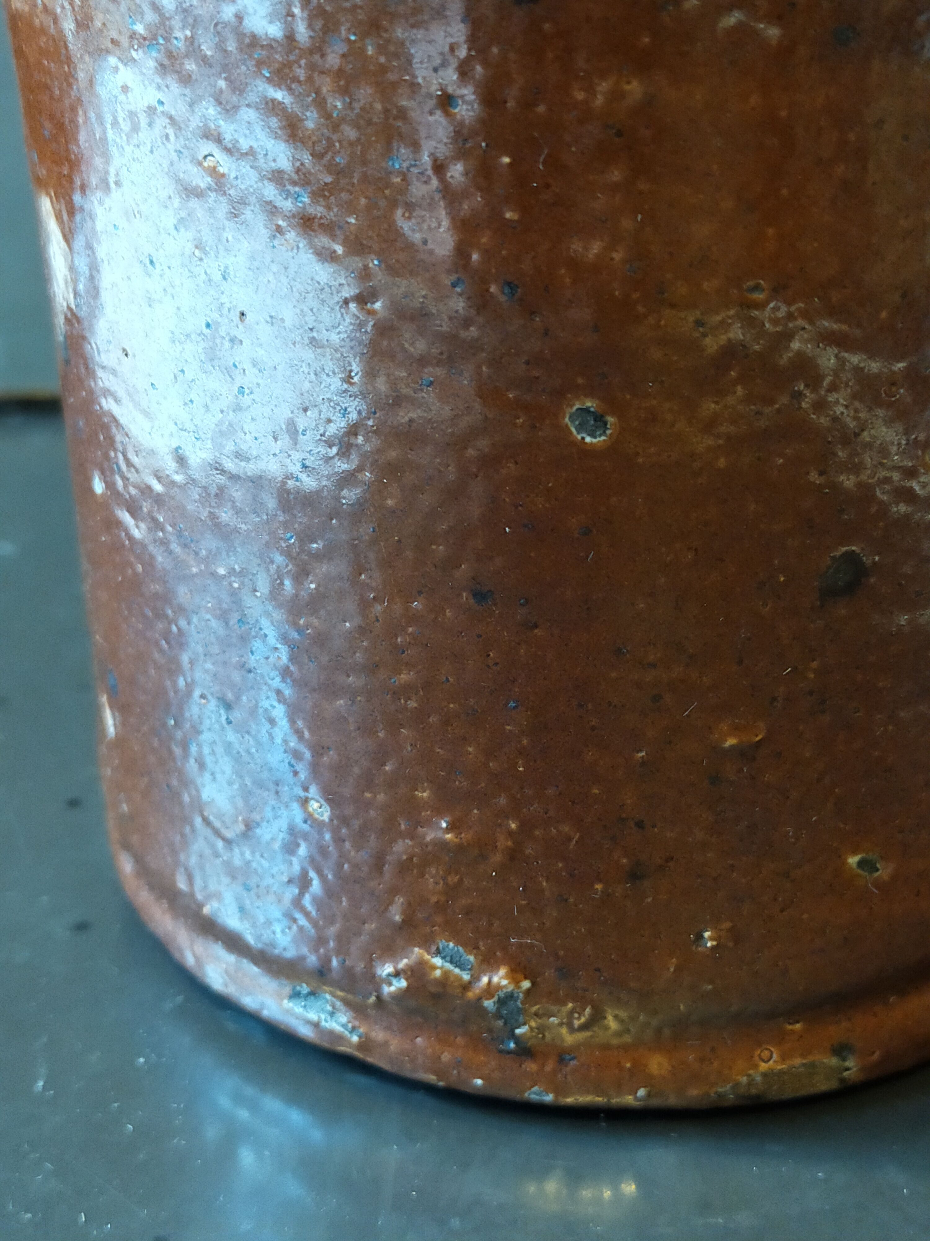 High bottle Art-popular heavy earth enamelled late nineteenth