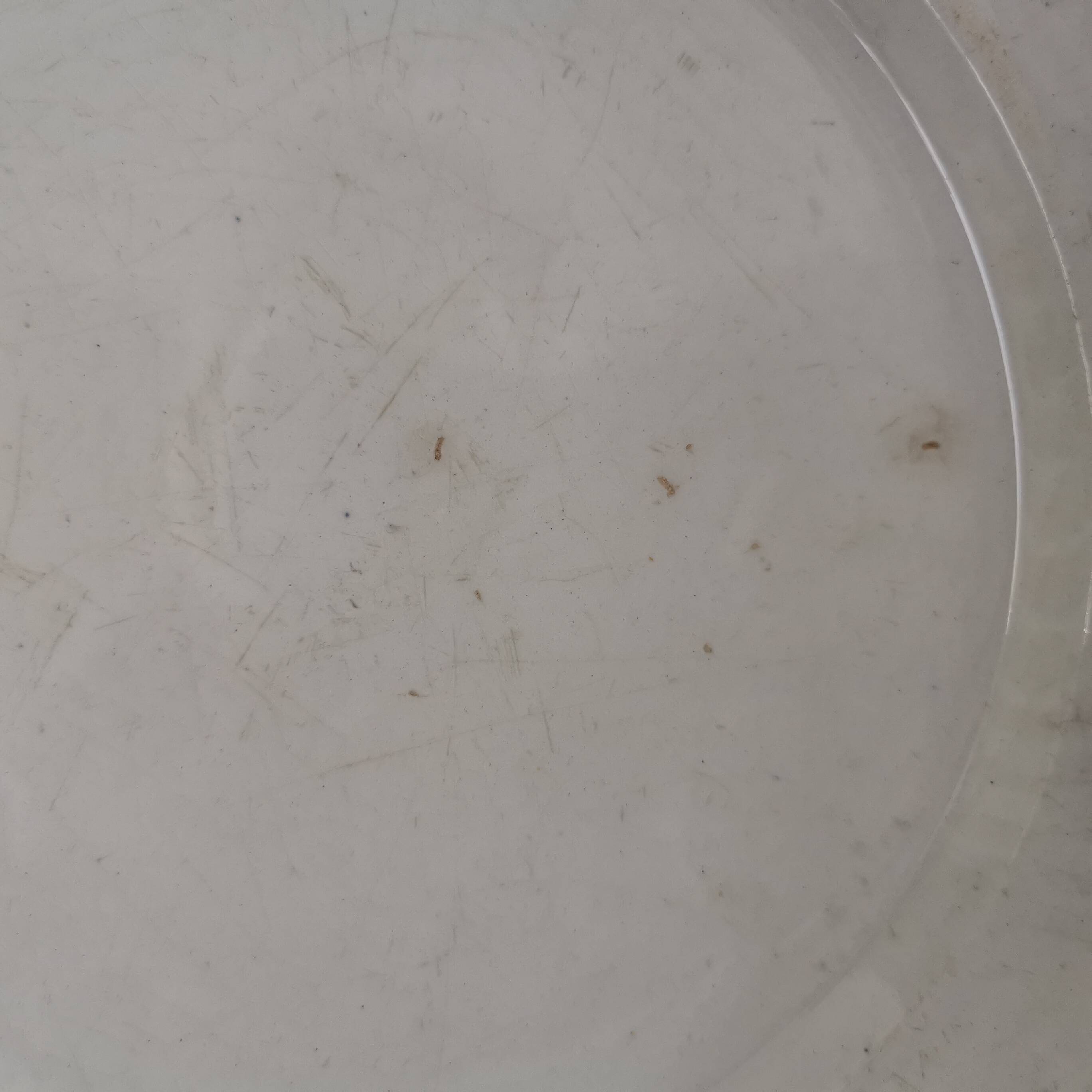 Old "Etruscan" flat plates in opaque porcelain from Gien Terre de Fer
